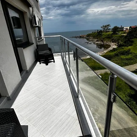 двустаен * אקהטופול